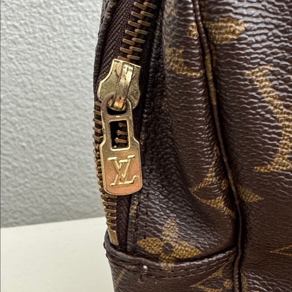 Louis Vuitton Dark Brown Monogram Toiletry Bag Pouch Authentic - Picture 2 of 6